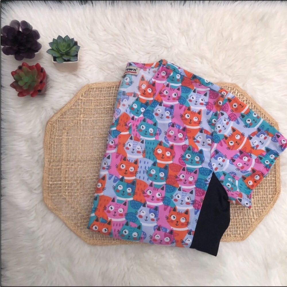 Cat Print Scrub Top - Picture 6 of 15